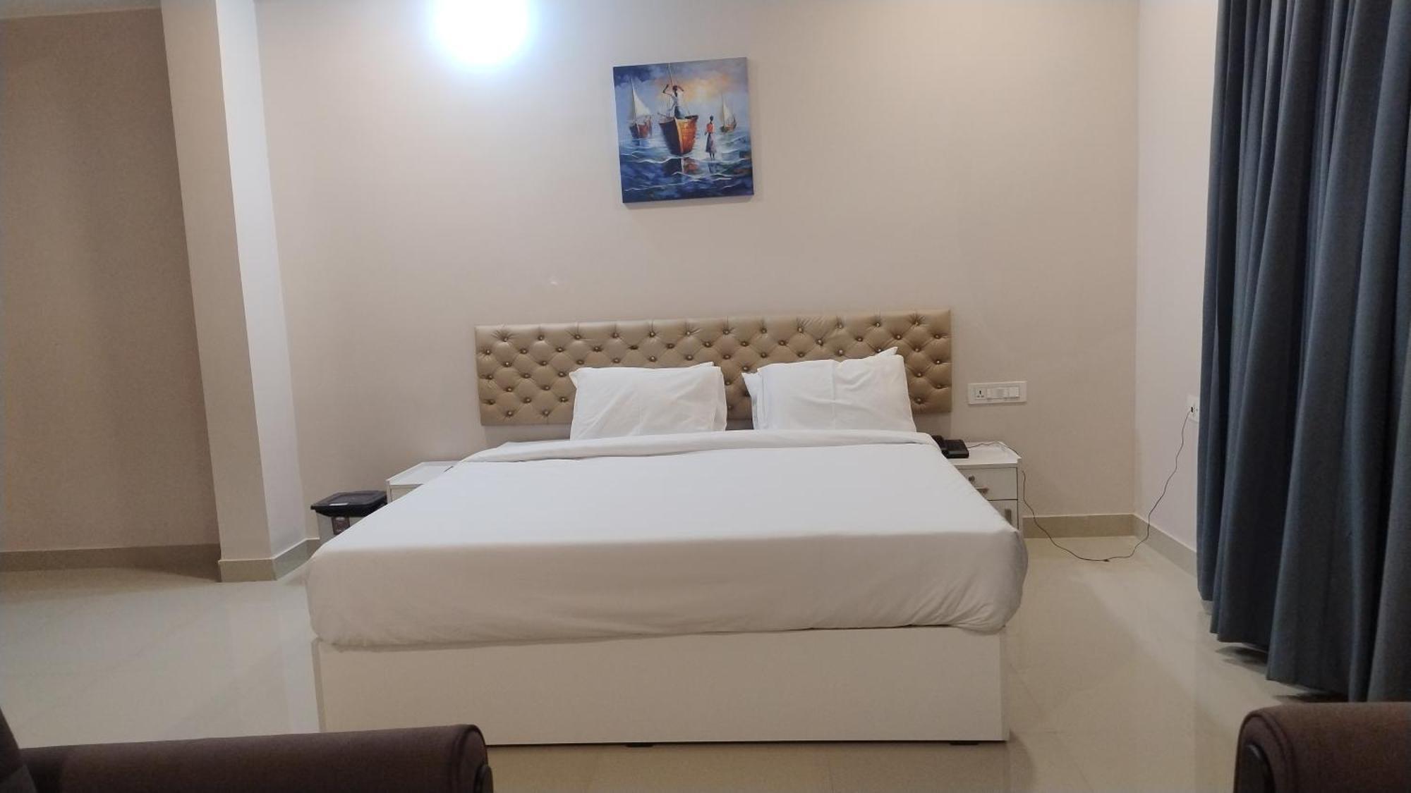 Gateway Airport Hotel Kannur Exterior foto