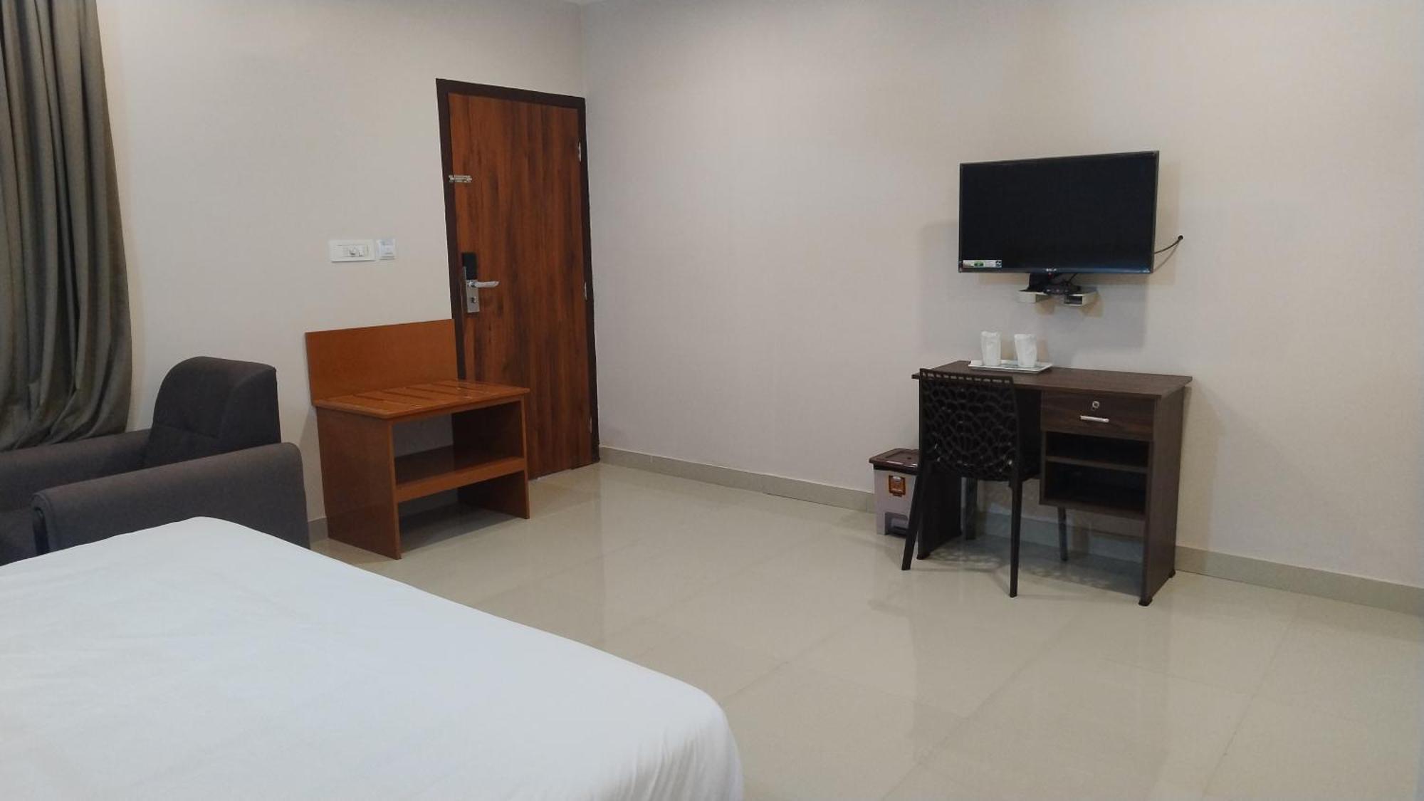 Gateway Airport Hotel Kannur Exterior foto